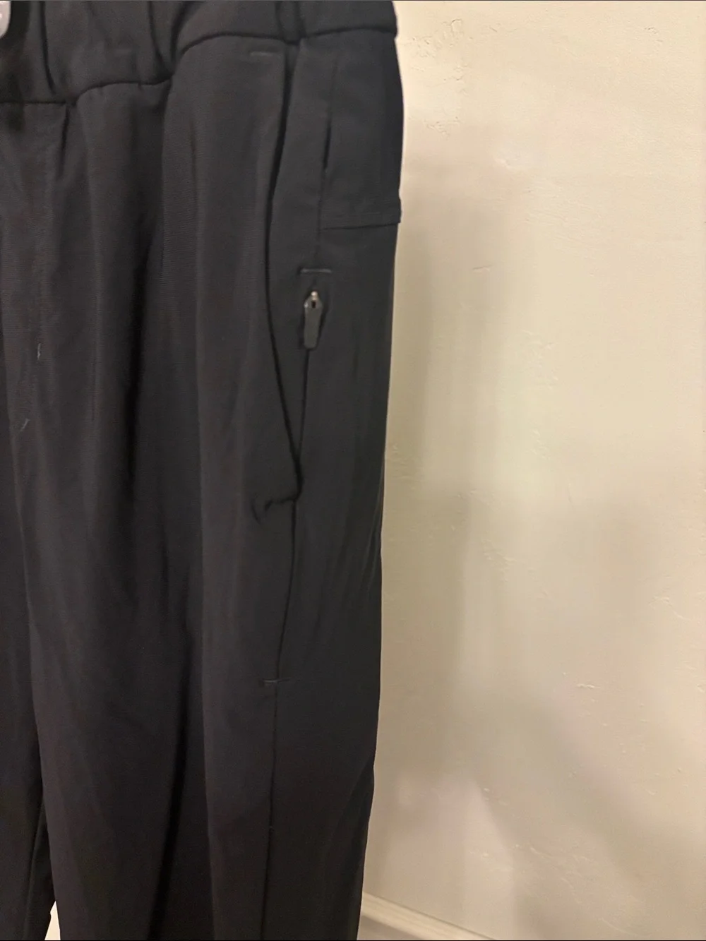 Vuori Miles Performance Pants XS Black Elastic-Waist Ankle Pants -MSRP $118 NWOT